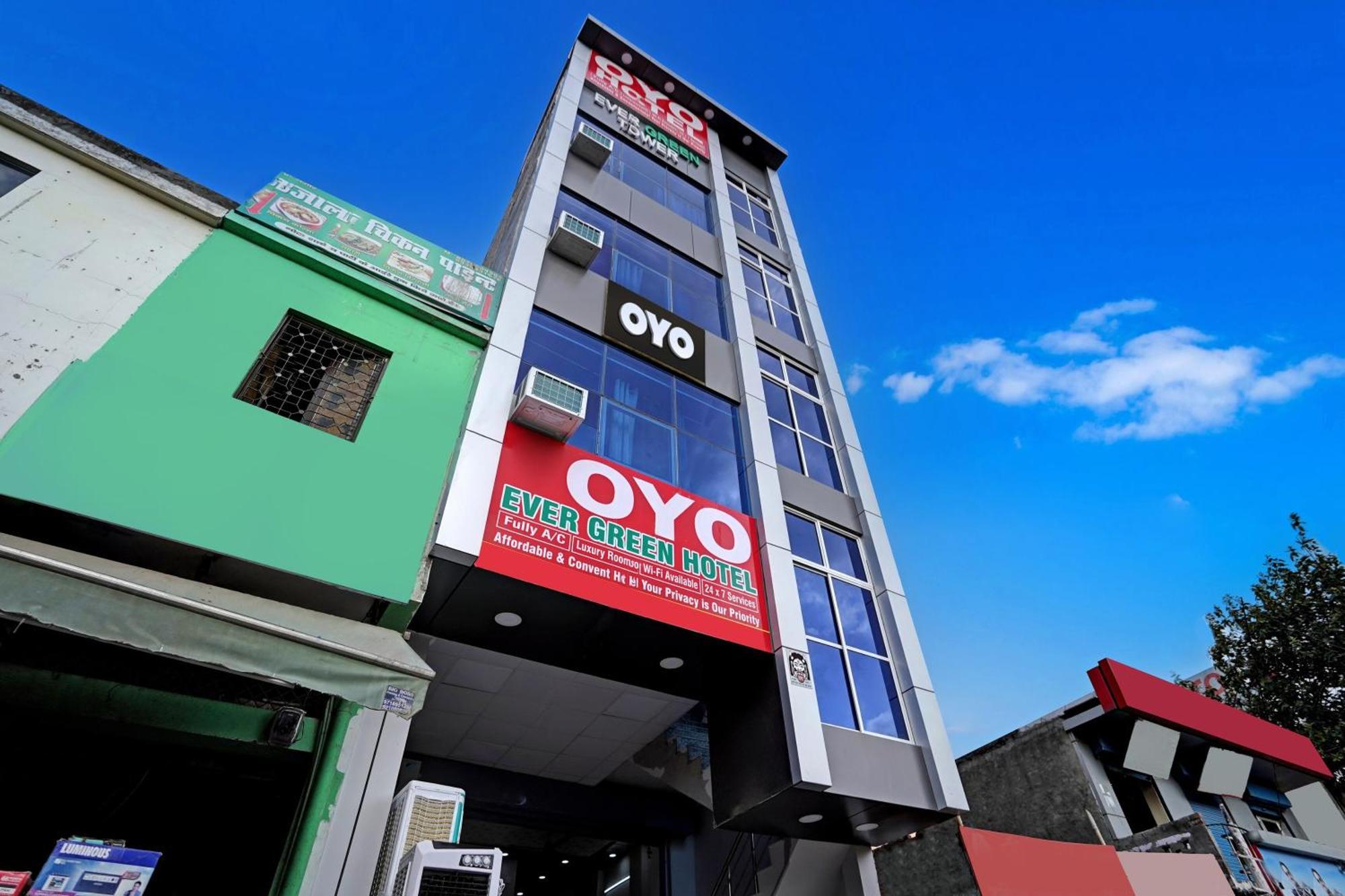 Oyo Flagship Evergreen Tower Hotel Ghaziabad Esterno foto